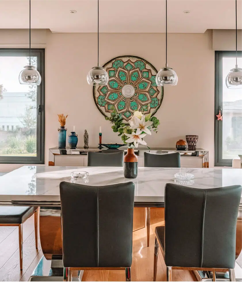 CASA CON IDENTIDAD