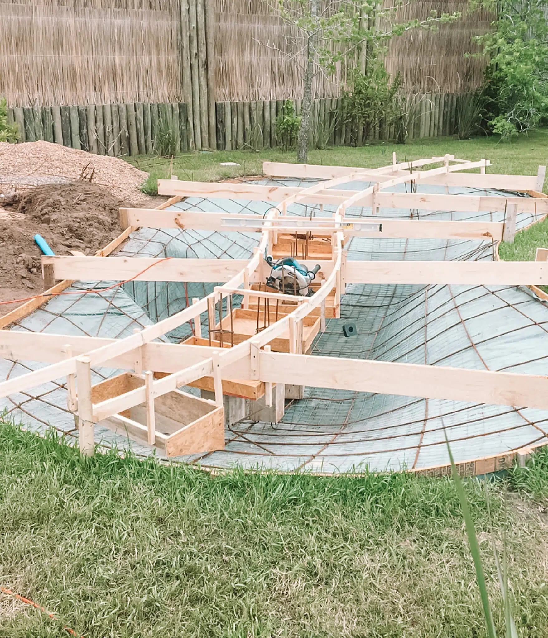 JARDIN CON ESTANQUE
